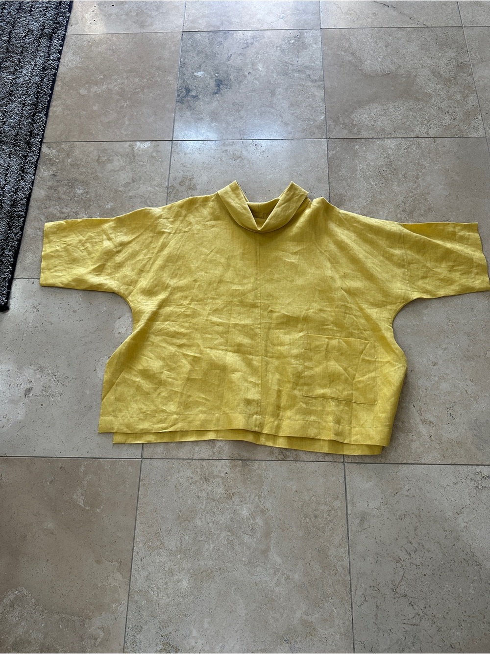 Women’s Yellow Mock-Neck linen Top